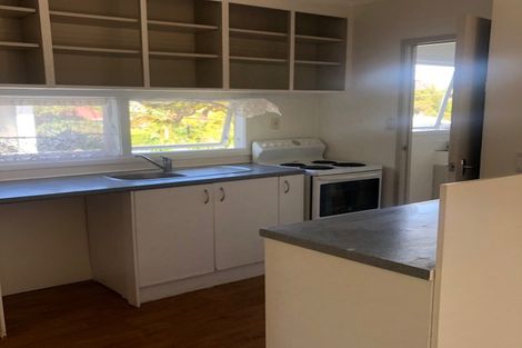 Photo of property in 2/20 Sheridan Drive, New Lynn, Auckland, 0600