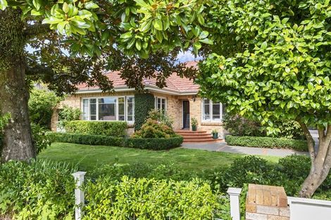 Photo of property in 33 Dalethorpe Avenue, Fairfield, Hamilton, 3214