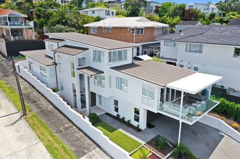 Photo of property in 9 Commodore Parry Road, Castor Bay, Auckland, 0620