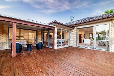 Photo of property in 29 Sapperton Drive, Henderson, Auckland, 0612