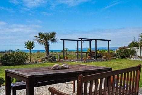 Photo of property in 208 Rarangi Beach Road, Rarangi, Blenheim, 7273