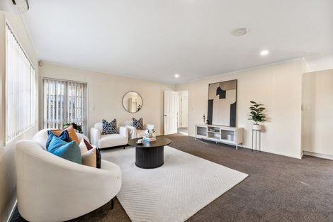 Photo of property in 28 Ginders Drive, Massey, Auckland, 0614