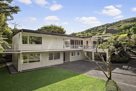 Photo of property in 5 Glentui Grove, Khandallah, Wellington, 6035