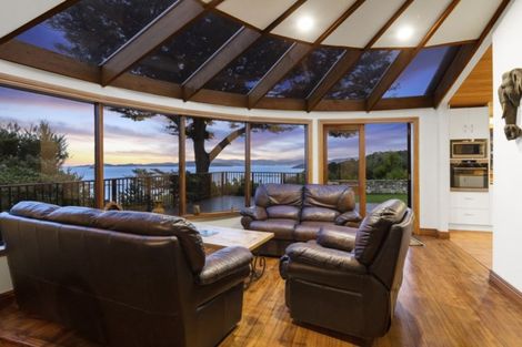 Photo of property in 5 Whiorau Grove, Lowry Bay, Lower Hutt, 5013