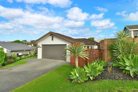 Photo of property in 9 Blue Heron Rise, Stanmore Bay, Whangaparaoa, 0932