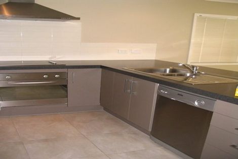 Photo of property in 4 Heidi Crescent, Flat Bush, Auckland, 2016