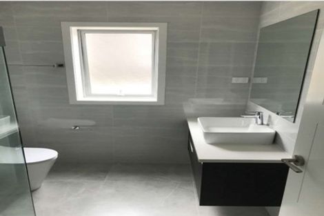 Photo of property in 116b Weatherly Road, Torbay, Auckland, 0630