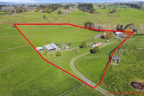 Photo of property in 141 Karioitahi Road, Waiuku, 2683