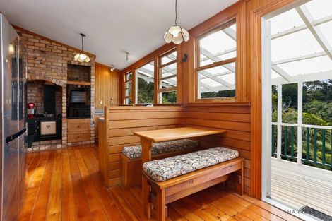 Photo of property in 227 Forest Hill Road, Waiatarua, Auckland, 0612