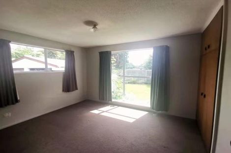 Photo of property in 6a Auburn Avenue, Upper Riccarton, Christchurch, 8041