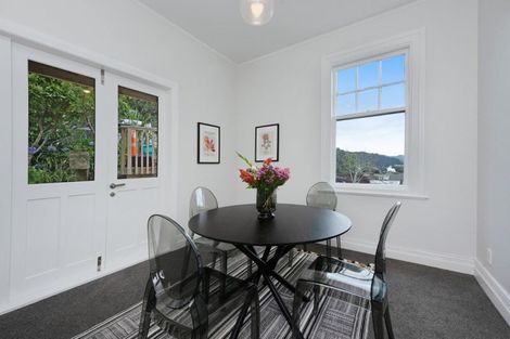 Photo of property in 23 Central Terrace, Kelburn, Wellington, 6012