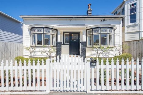 Photo of property in 52 Stanley Street, Berhampore, Wellington, 6023