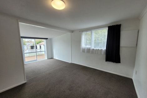 Photo of property in 6 Julian Street, Eltham, 4322