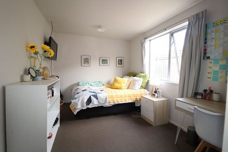 Photo of property in 5b Paeroa Street, Riccarton, Christchurch, 8041