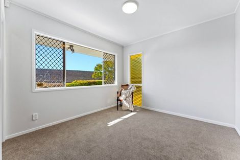 Photo of property in 2/63 Ocean View Road, Hillcrest, Auckland, 0627