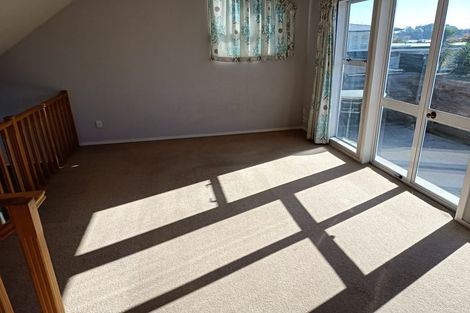 Photo of property in 10 Keats Terrace, Leamington, Cambridge, 3432