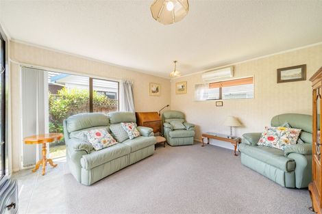 Photo of property in 2/60 Garden Road, Avalon, Lower Hutt, 5011