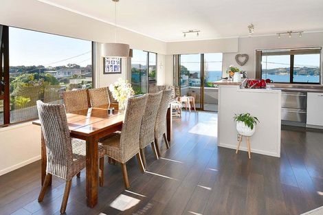 Photo of property in 18 Melandra Road, Stanmore Bay, Whangaparaoa, 0932