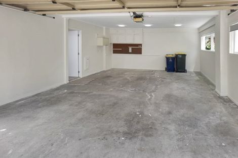 Photo of property in 2/27 Waitemata Road, Hauraki, Auckland, 0622