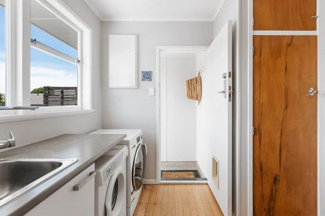 Photo of property in 103 Sherwood Street, Bellevue, Tauranga, 3110