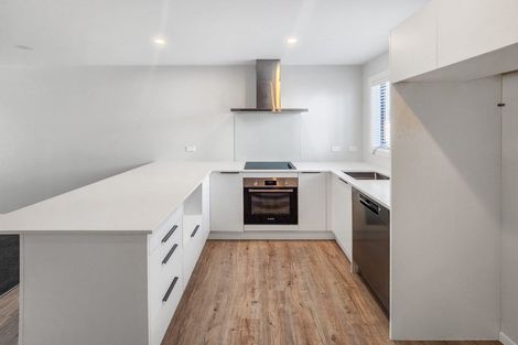 Photo of property in 5b Bathurst Street, Silverstream, Upper Hutt, 5019