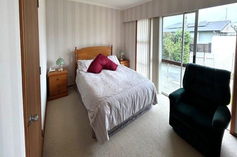 Photo of property in 26 Burn Street, Holmes Hill, Oamaru, 9401