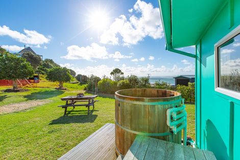 Photo of property in 6 Wainamu Road, Raglan, 3297