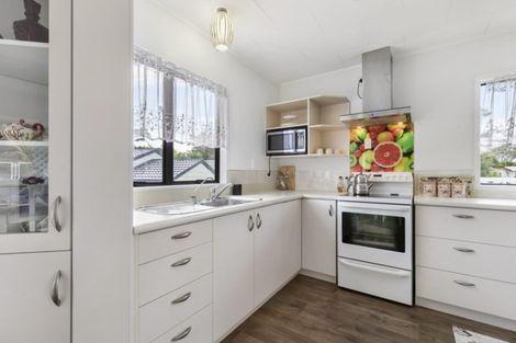 Photo of property in 23 Shadon Place, Stanmore Bay, Whangaparaoa, 0932