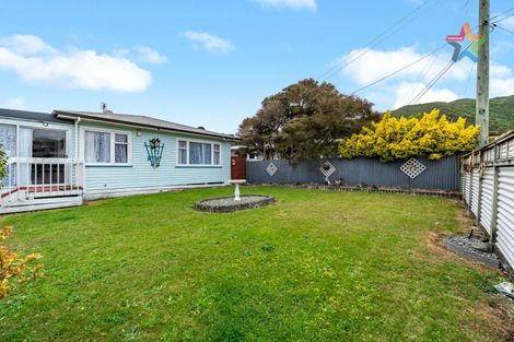 Photo of property in 52 Russell Road, Wainuiomata, Lower Hutt, 5014