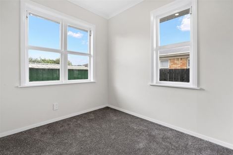 Photo of property in 1 Sutton Crescent, Papakura, 2110
