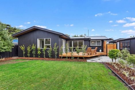 Photo of property in 4 Swindells Road, Waikuku Beach, 7473