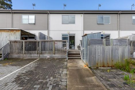 Photo of property in 6 Kanorau Place, Mangere, Auckland, 2022