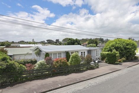 Photo of property in 2 Signal Street, Marton, 4710