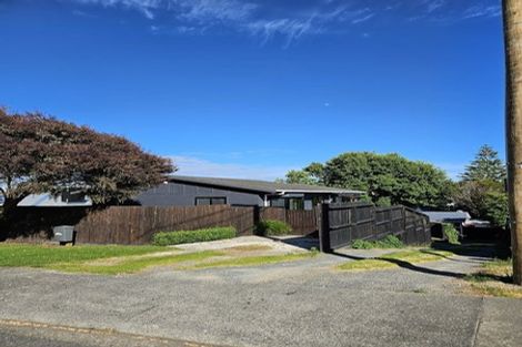 Photo of property in 19b Aorangi Road, Paraparaumu, 5032