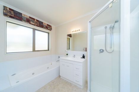 Photo of property in 7 Silkwood Place, Fitzherbert, Palmerston North, 4410