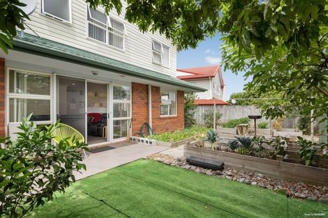 Photo of property in 12 Lime Crescent, Papakura, 2110