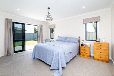 Photo of property in 16 Rotoiti Way, Poraiti, Napier, 4112