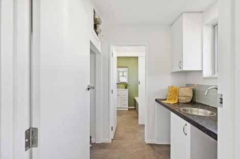 Photo of property in 10 Mckellar Place, Hornby, Christchurch, 8042