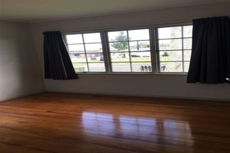 Photo of property in 8 Cargill Street, Papakura, 2110