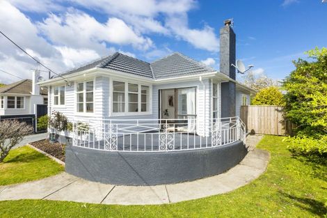 Photo of property in 16 Thackeray Street, Trentham, Upper Hutt, 5018