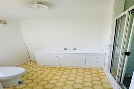 Photo of property in 195 Pine Valley Road, Dairy Flat, Silverdale, 0992