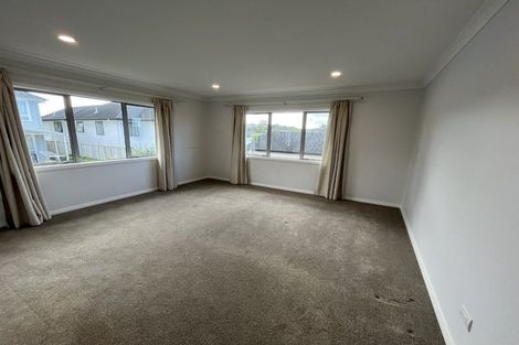 Photo of property in 26 Lagonda Rise, Oteha, Auckland, 0632