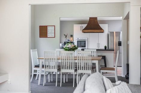 Photo of property in 22 Solander Place, Whitby, Porirua, 5024