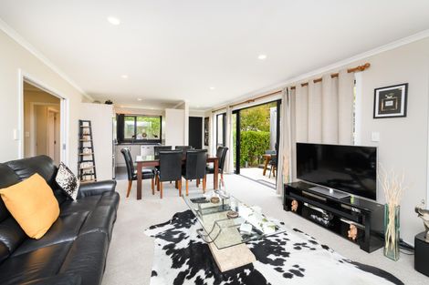 Photo of property in 15a Thomson Street, West End, Palmerston North, 4412