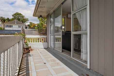 Photo of property in 1/185 Henderson Valley Road, Henderson, Auckland, 0612
