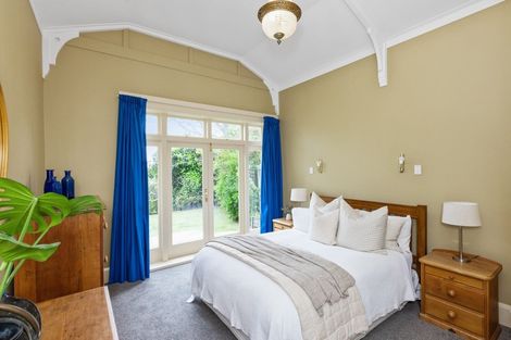 Photo of property in 5 Finnis Lane, Hospital Hill, Napier, 4110