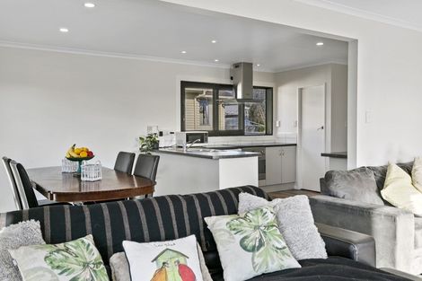 Photo of property in 33 Hyde Avenue, Richmond Heights, Taupo, 3330