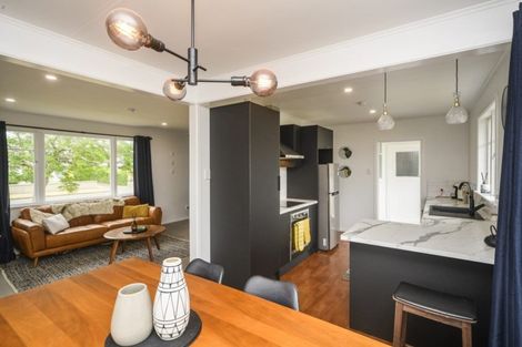 Photo of property in 17 Peters Avenue, Cloverlea, Palmerston North, 4412