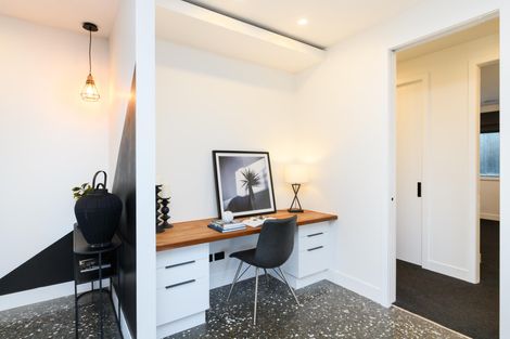 Photo of property in 2 Waimarama Court, Roslyn, Palmerston North, 4414