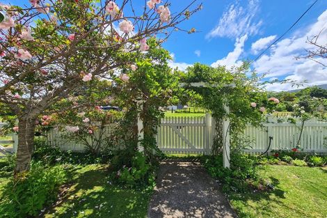 Photo of property in 230 Watt Street, Coromandel, 3506